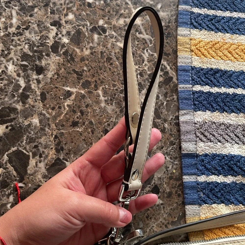 Calvin Klein Crossbody Purse - Picture 5 of 10